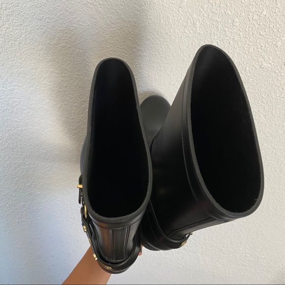 Cute black boots - Picture 4 of 10